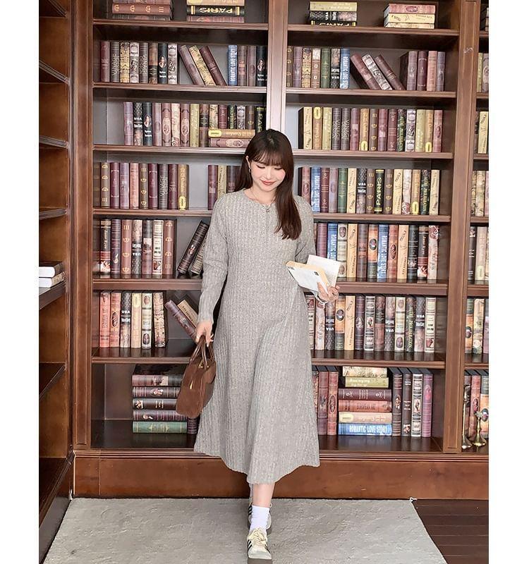 Long-Sleeve Plain Ribbed Midi A-Line Dress Product Image