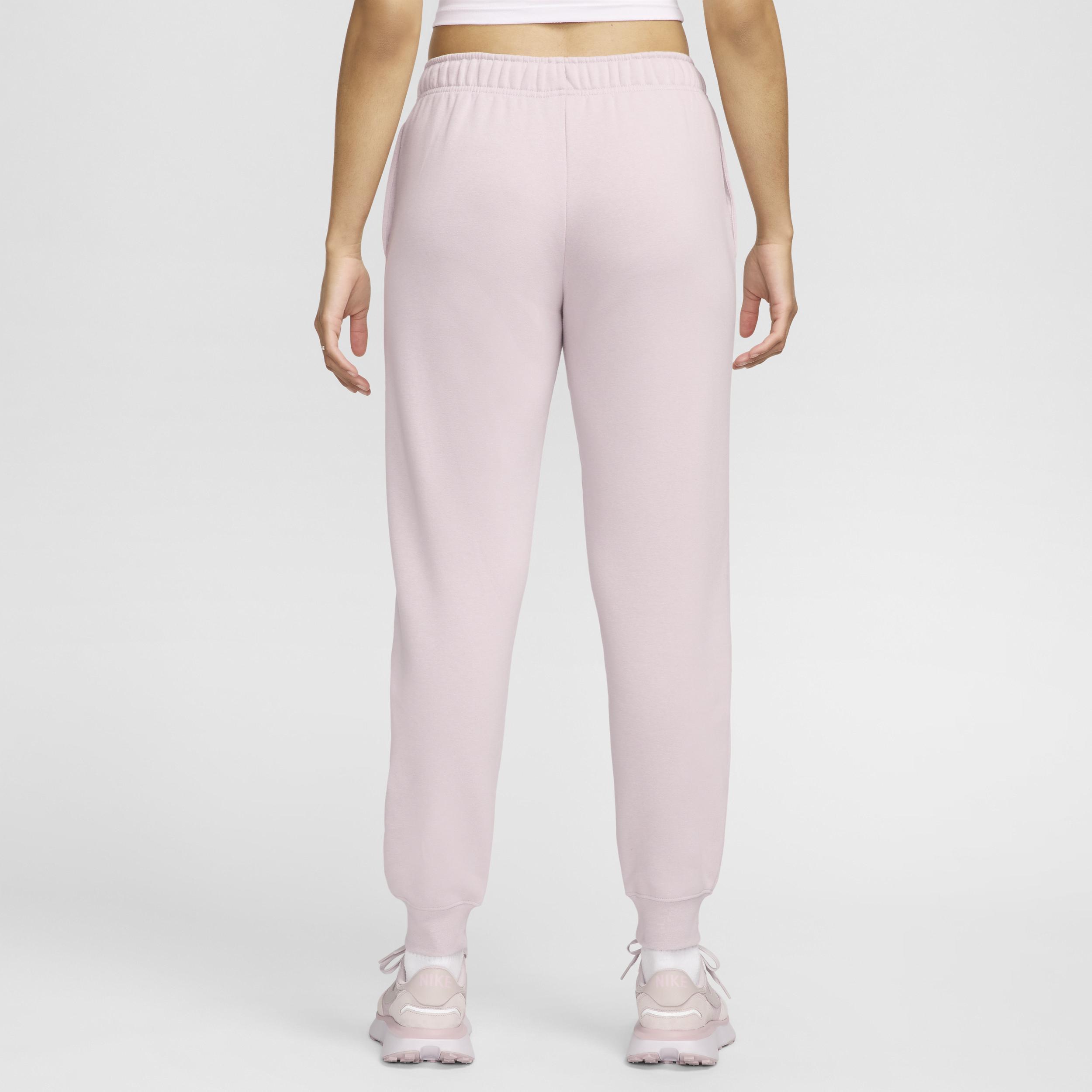 Women's Nike Sportswear Club Fleece Mid-Rise Jogger Pants Product Image