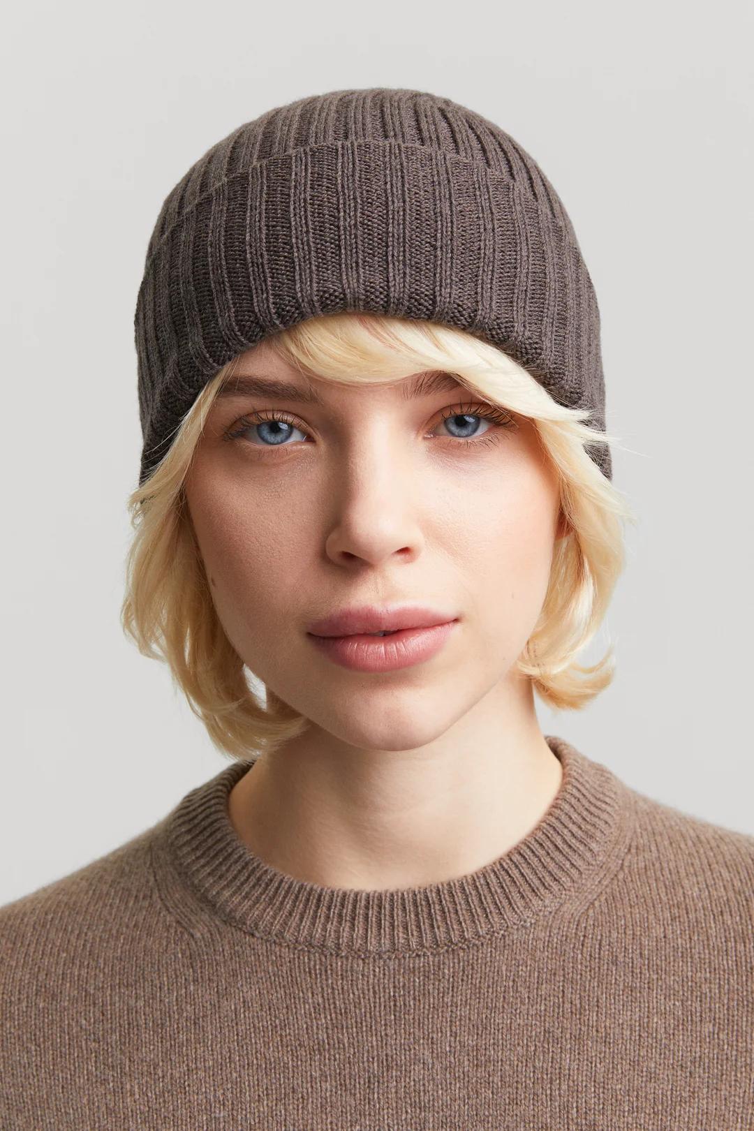 The Ribbed Wool Beanie Product Image