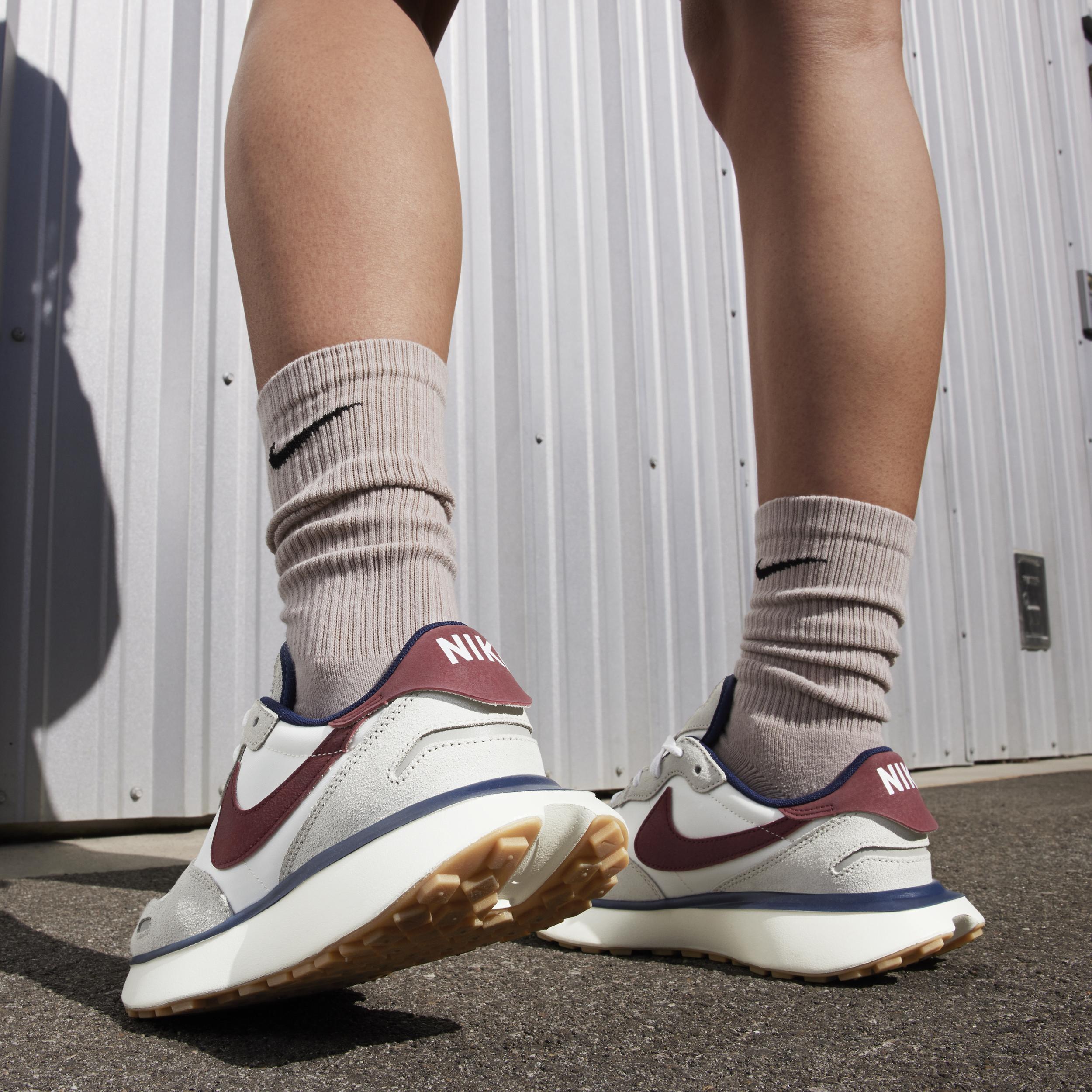 Nike Women's Phoenix Waffle Shoes Product Image