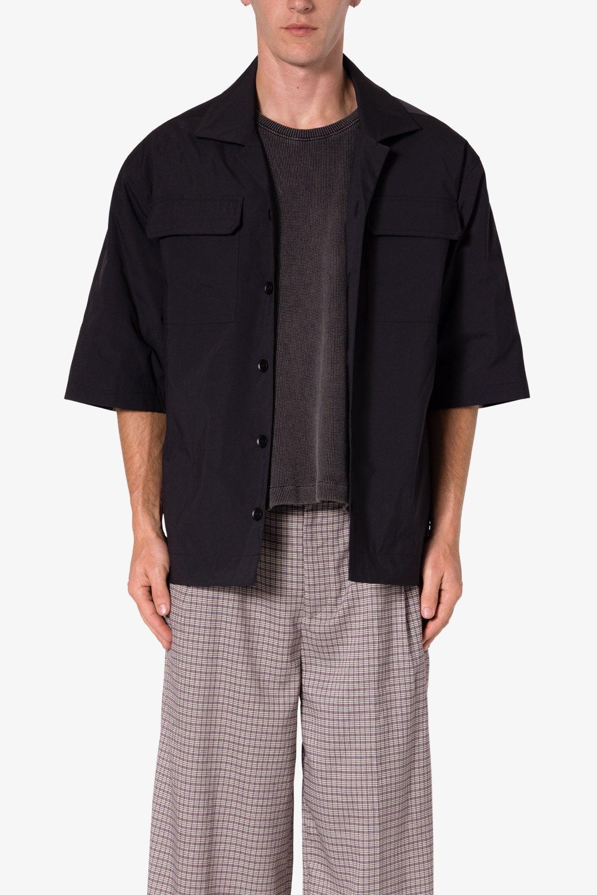 Cropped S/S Shirt - Black Product Image