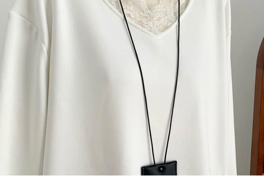 Long-Sleeve V-Neck Lace Trim Plain T-Shirt Product Image