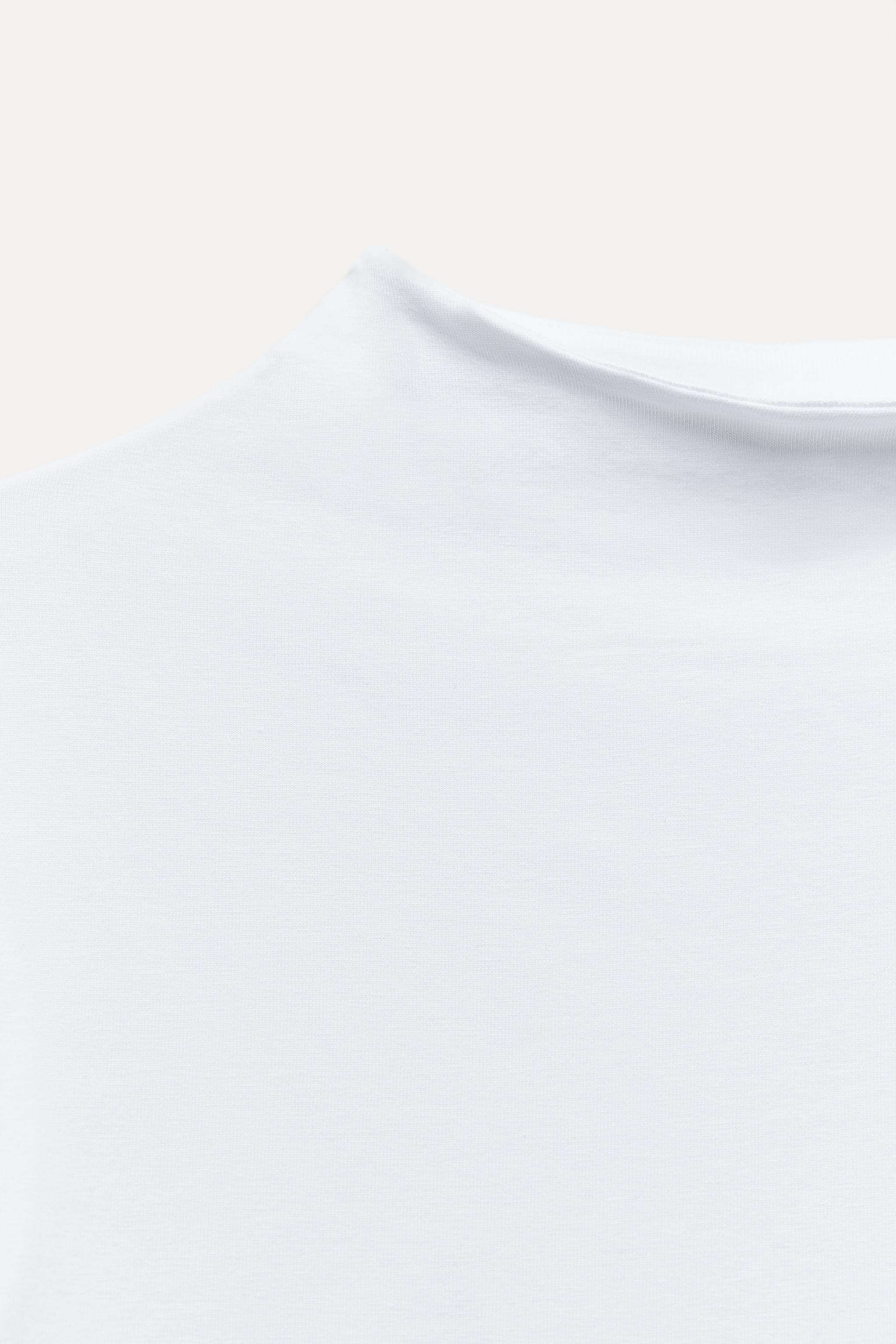 MOCK NECK TOP Product Image