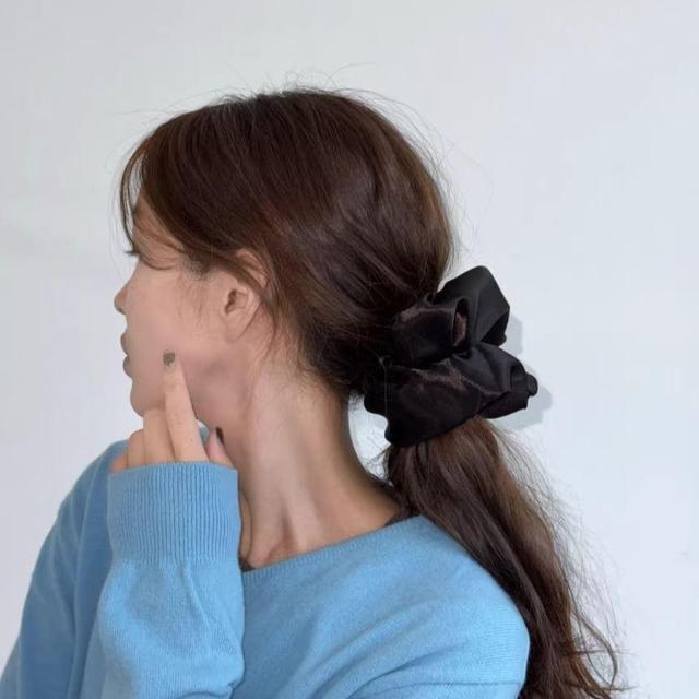 Plain Fabric Scrunchie Product Image