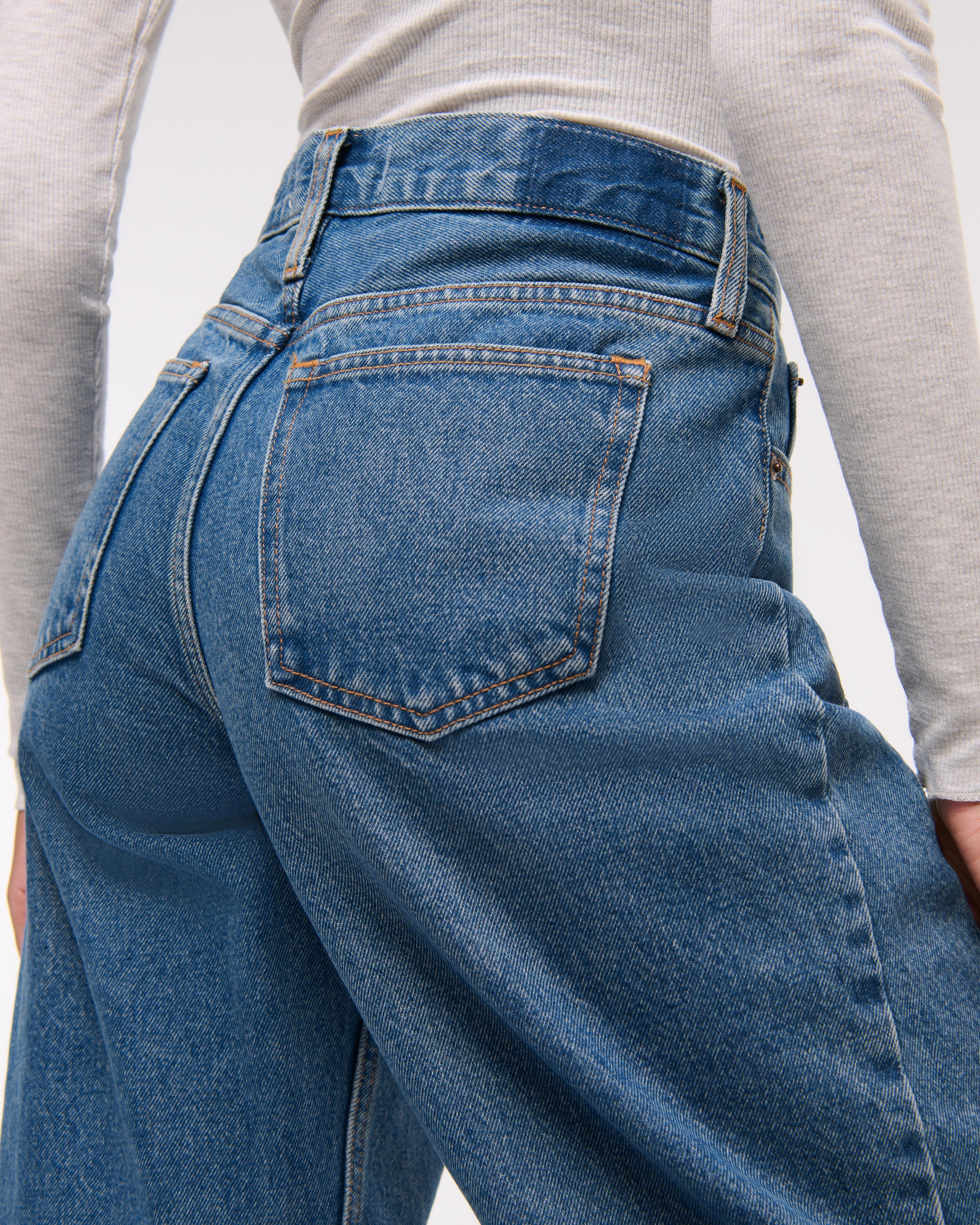 Curve Love Mid Rise Barrel Jean Product Image