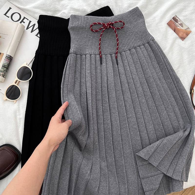 High Waist Plain Pleated A-Line Midi Skirt Product Image