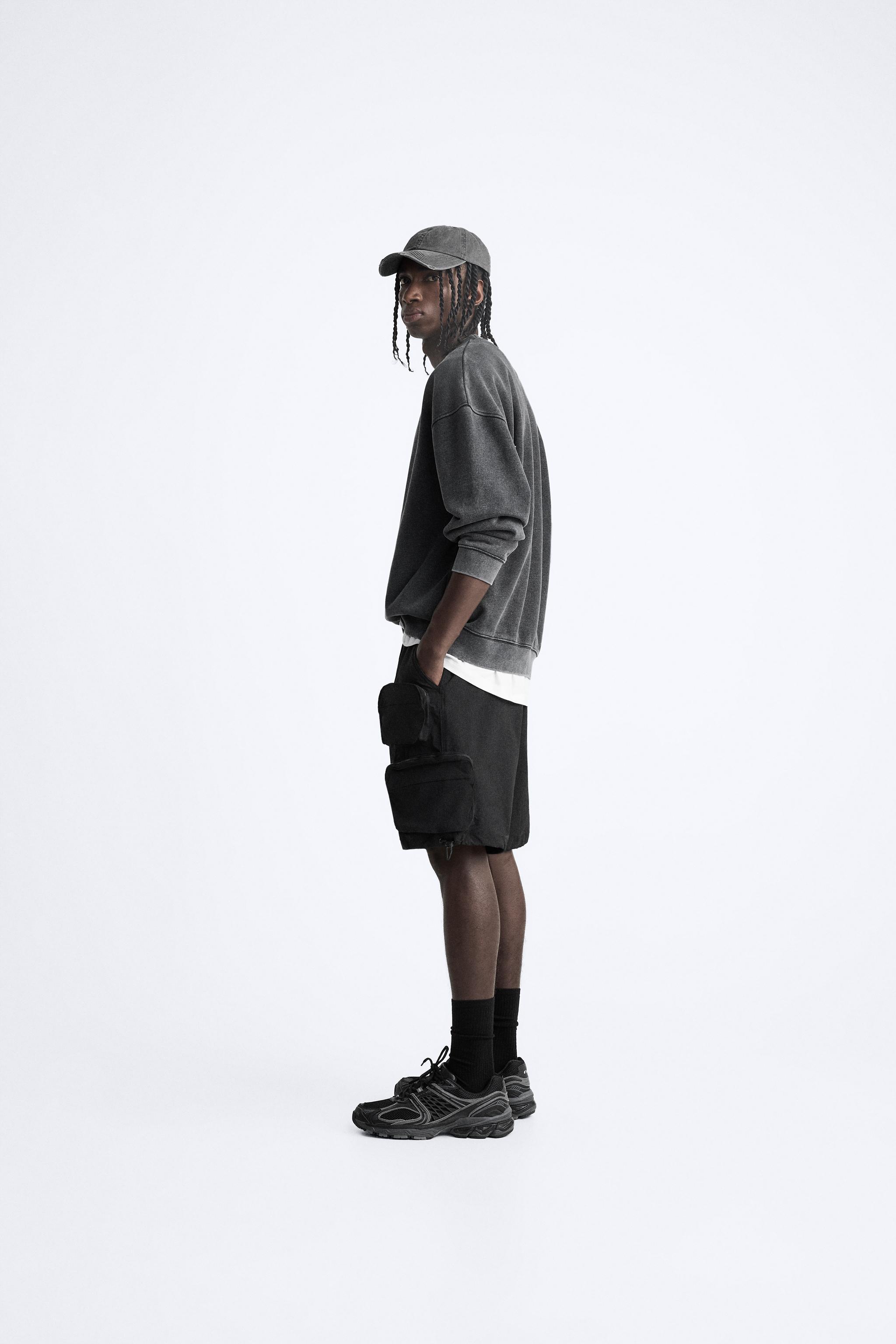 TECHNICAL CARGO SHORTS Product Image