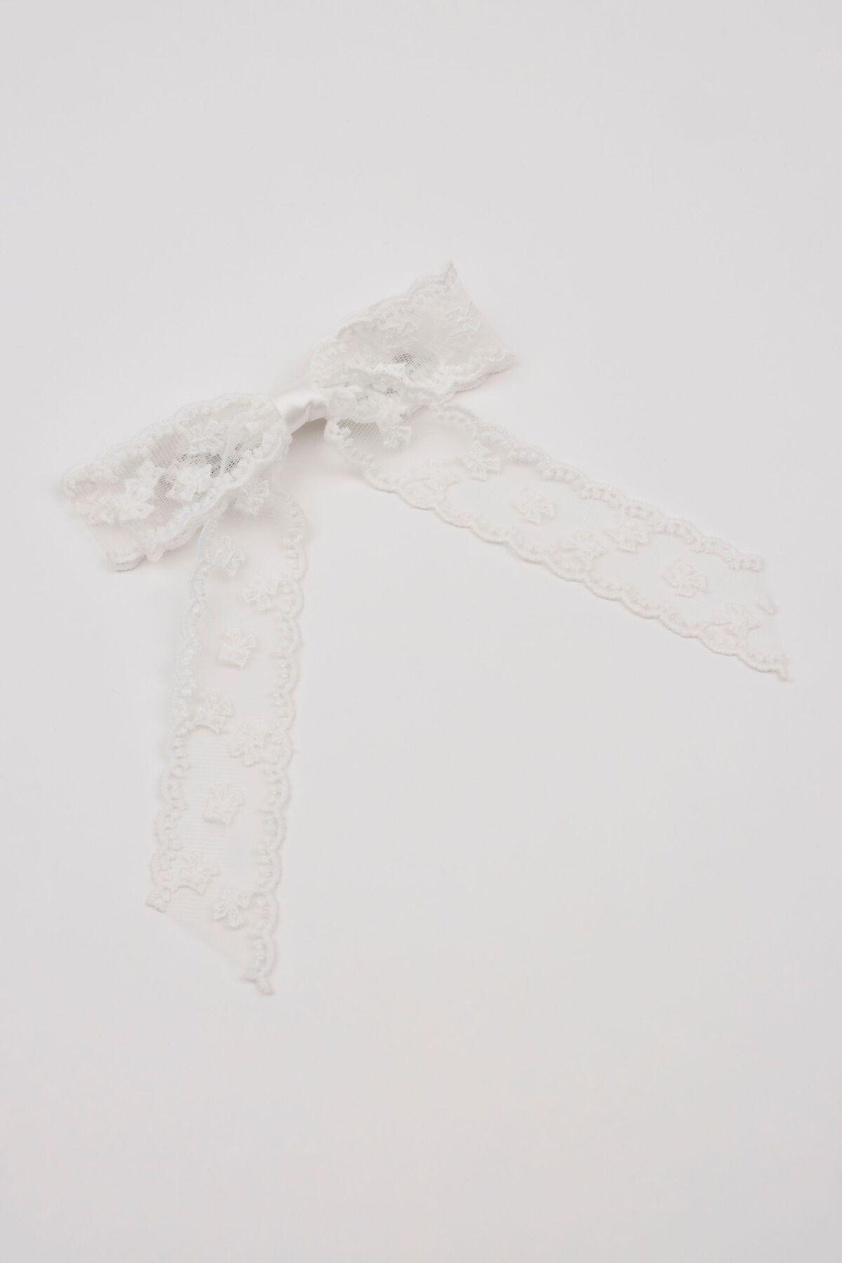 Allover Lace Bow Clip Product Image