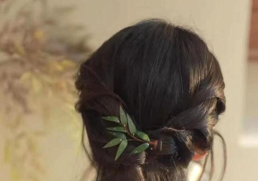 Leaf Hair Clip Product Image