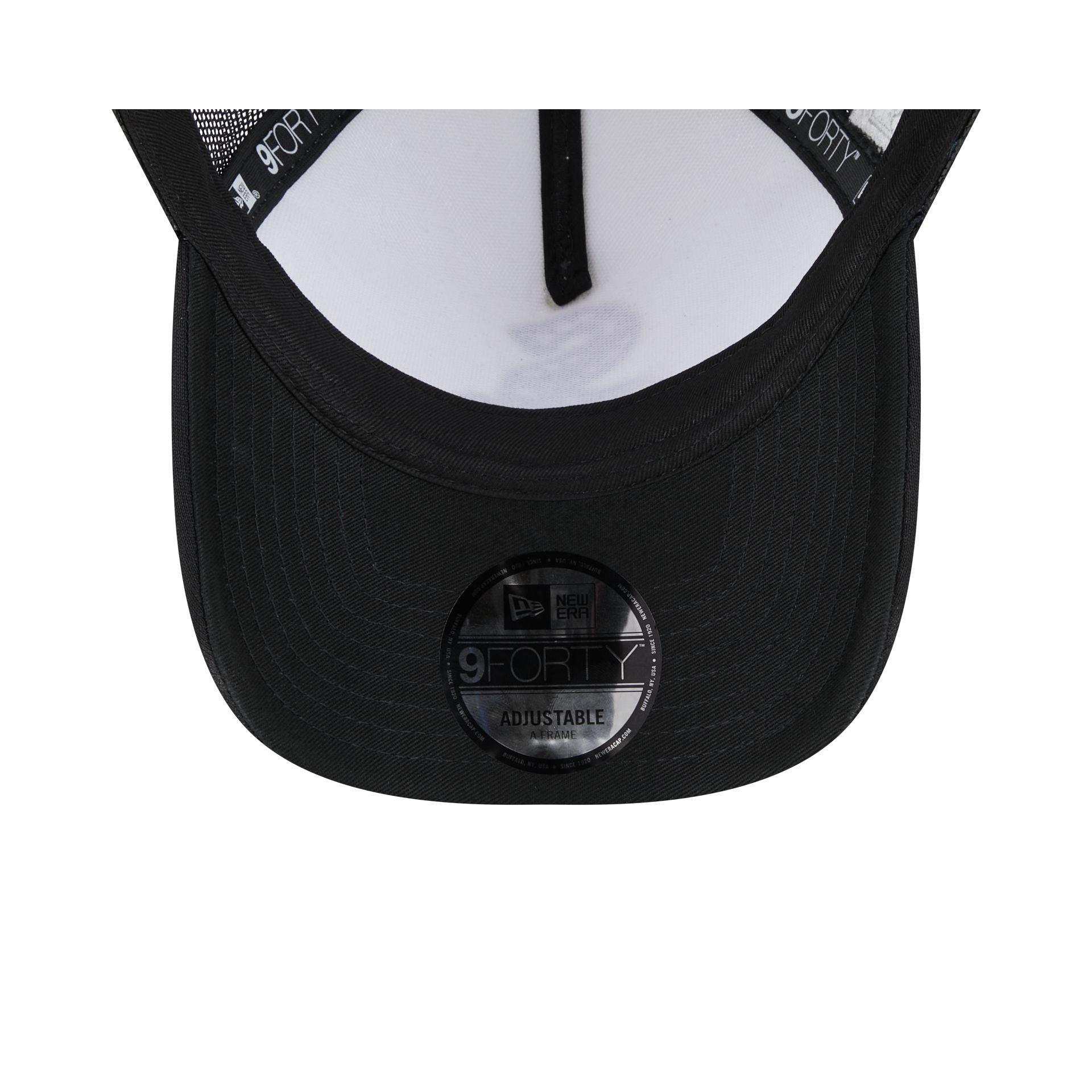 Chicago White Sox Checkered Flag 9FORTY A-Frame Trucker Hat Male Product Image