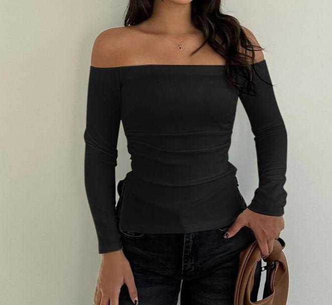 Long Sleeve Off-Shoulder Plain Slit Slim-Fit Crop Top Product Image