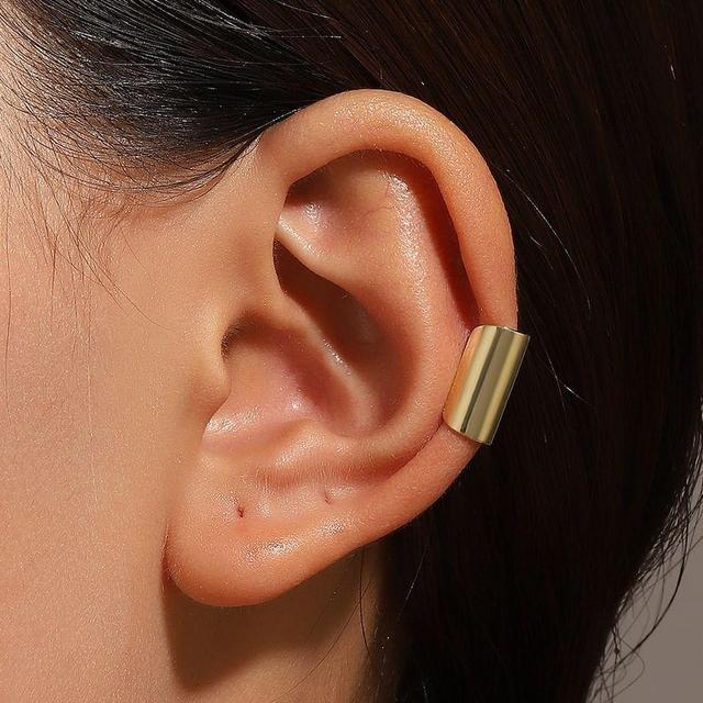 Glossy Ear Cuff Product Image