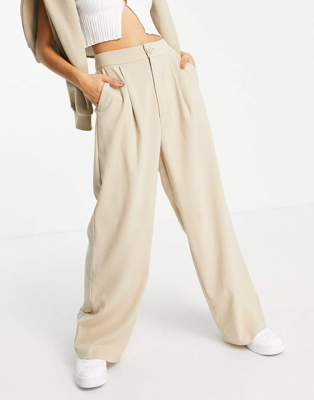 Stradivarius Petite wide leg relaxed dad pants in beige Product Image