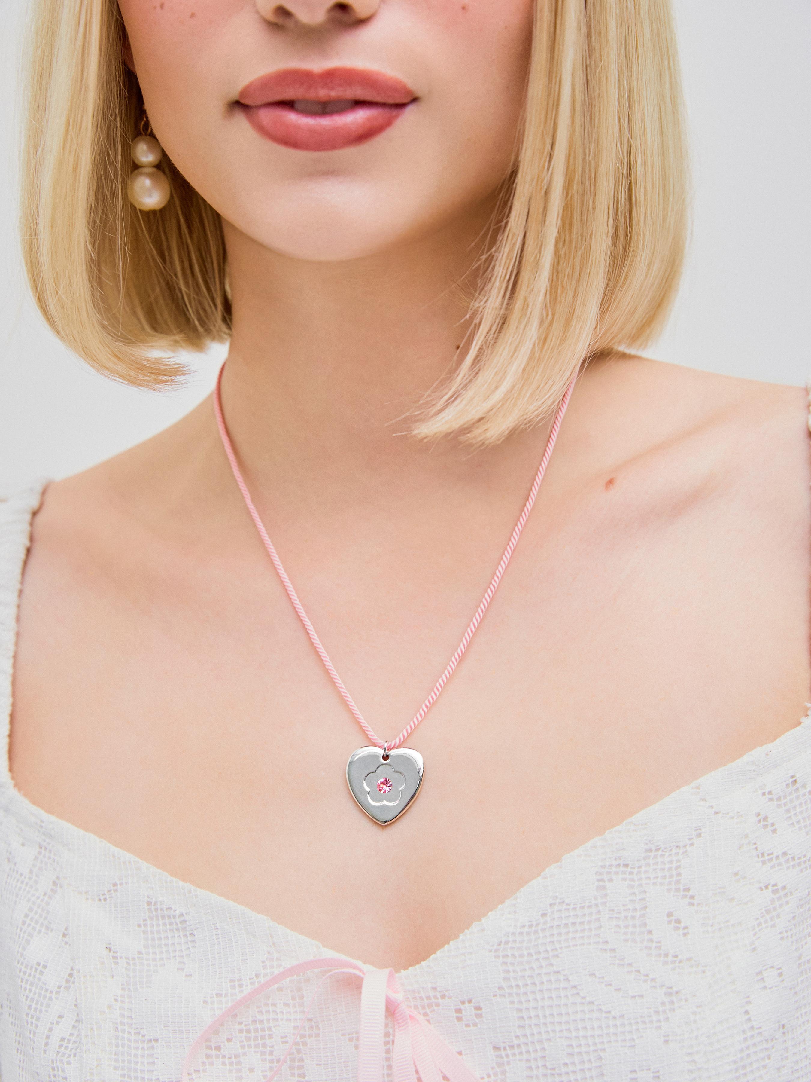 Heart Pattern Pendant Necklace Product Image