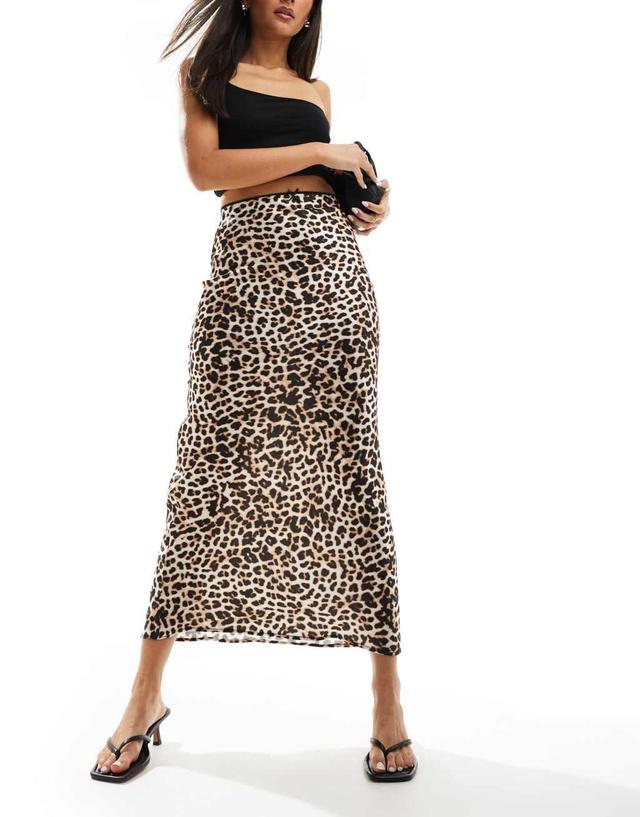 Stradivarius midi skirt in leopard print Product Image