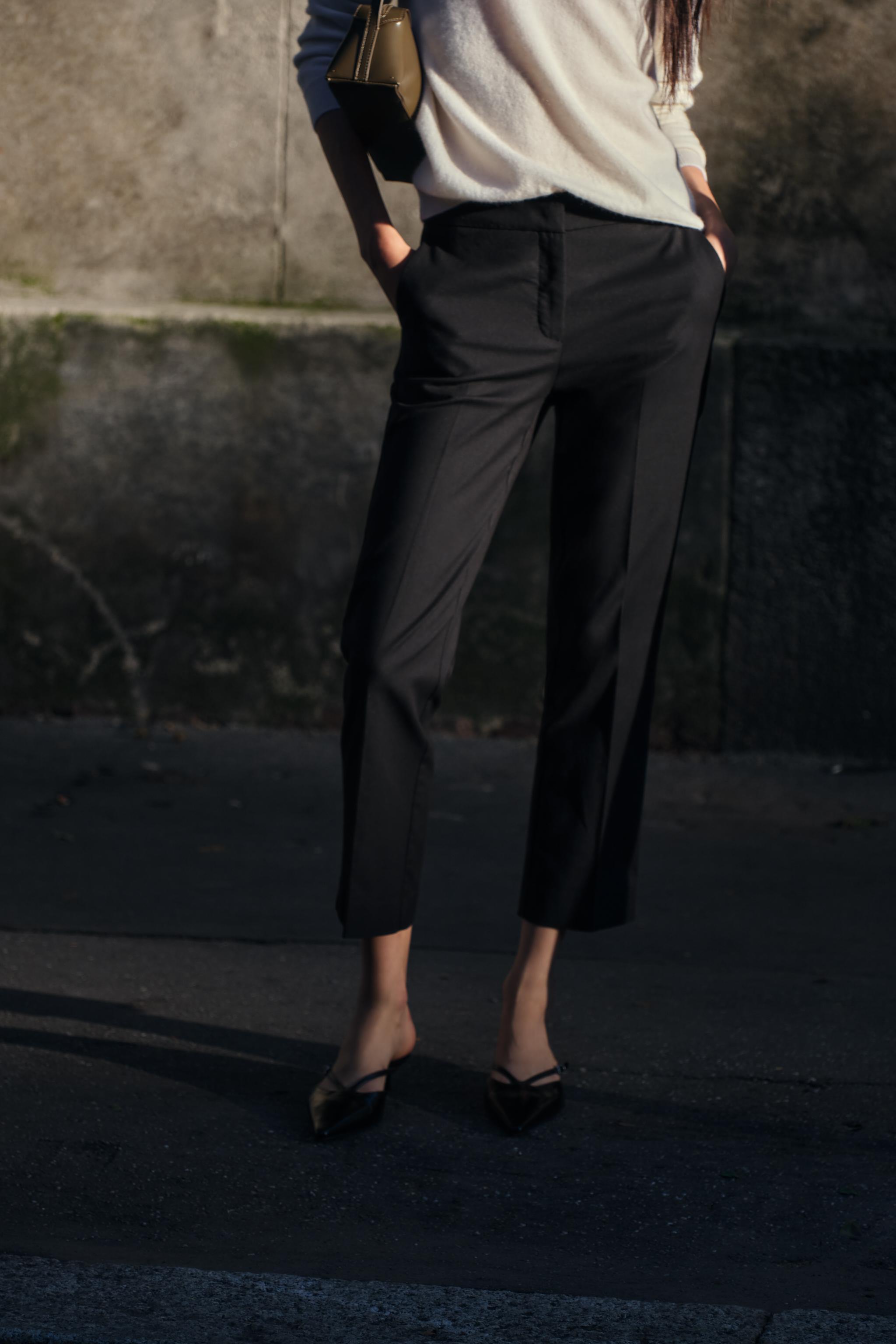 SOFT ANKLE-LENGTH PANTS Product Image