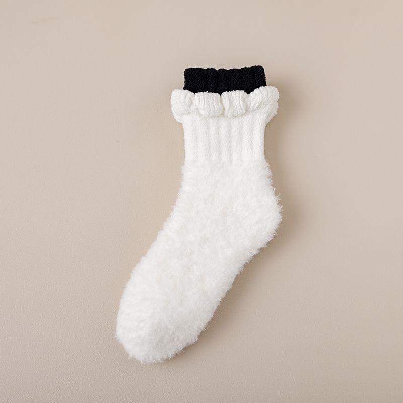 Ruffle Trim Crew Socks Product Image