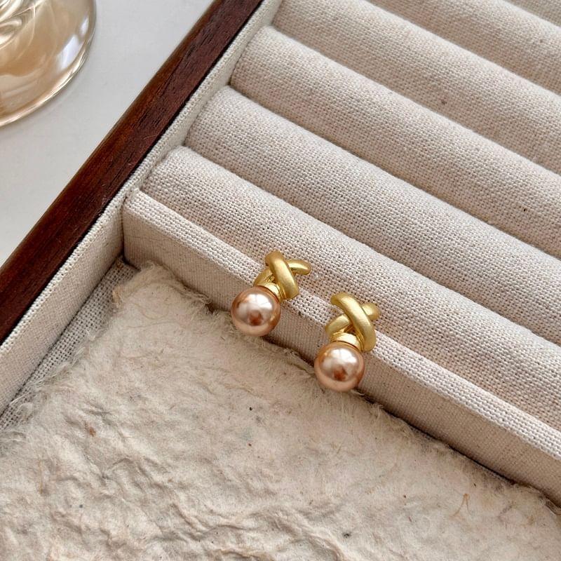 Criss Cross Faux Pearl Drop Earring Product Image