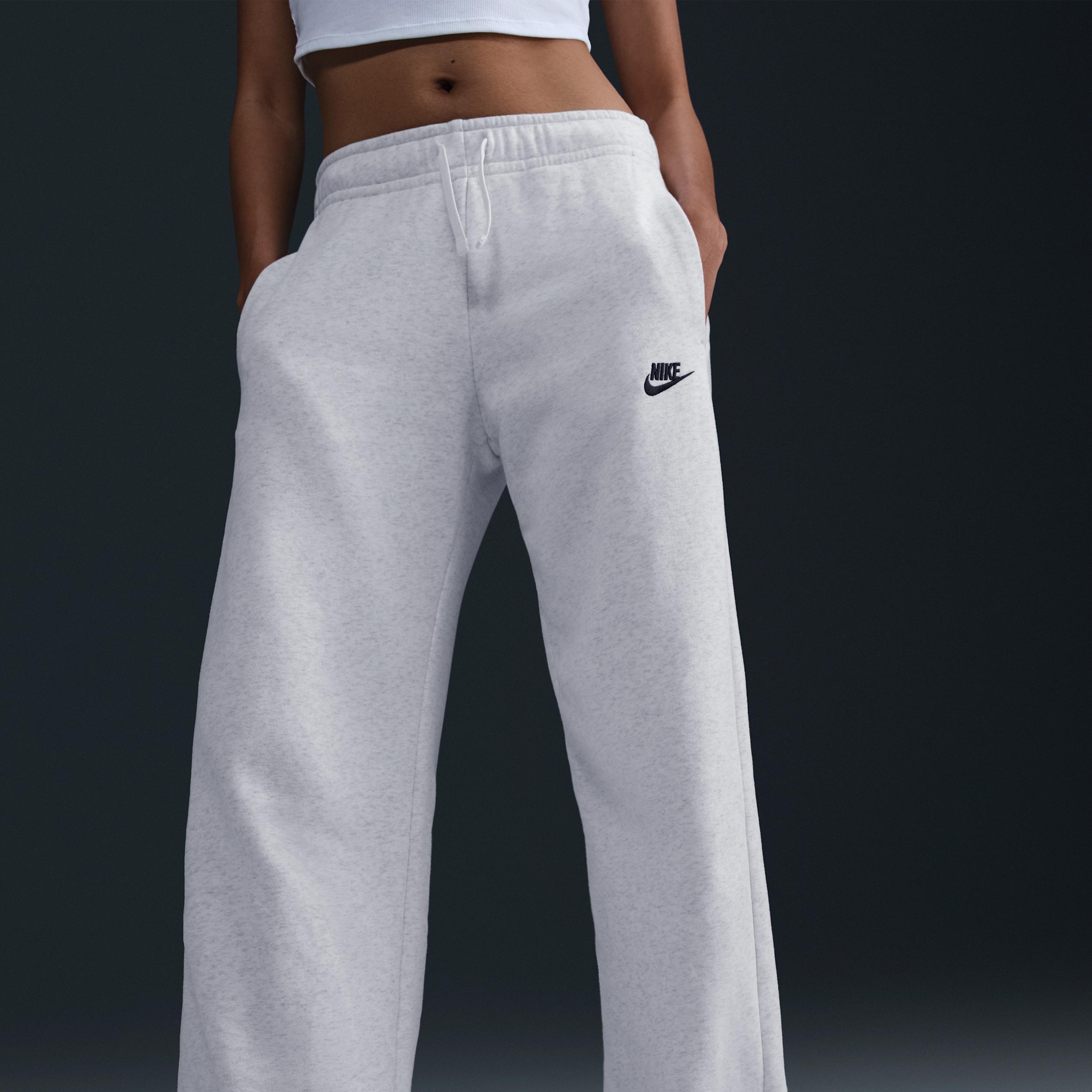 Women's Nike Sportswear Club Fleece Mid-Rise Wide-Leg Sweatpants Product Image