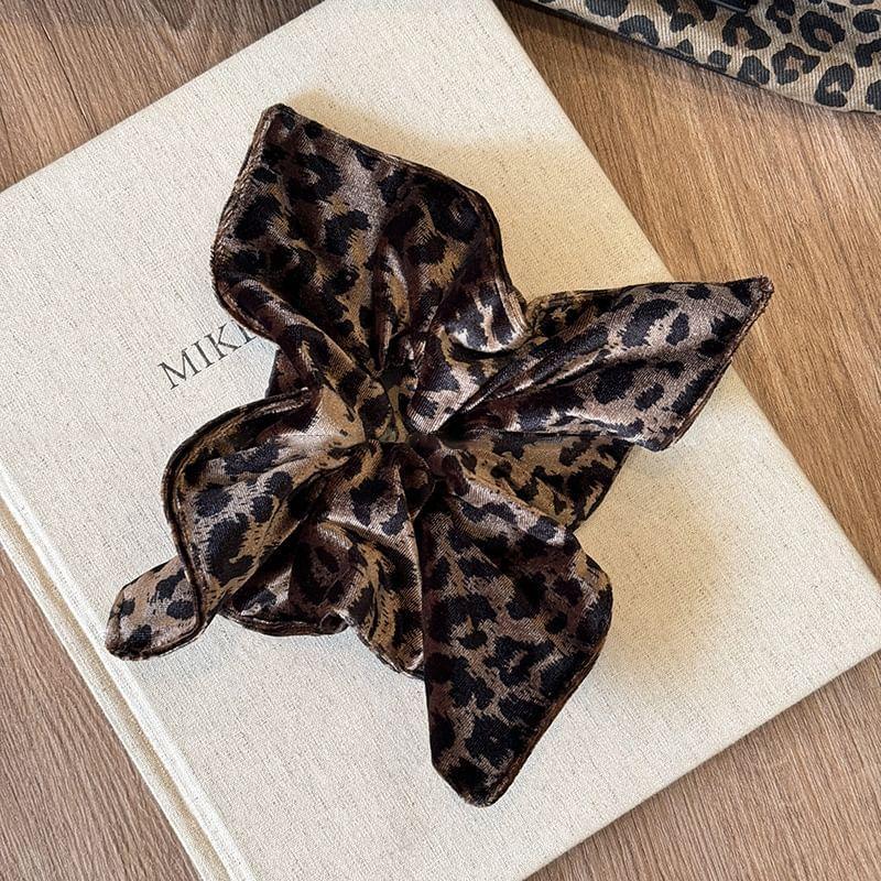 Leopard Print Velvet Scrunchie Product Image