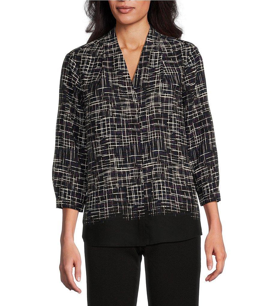 Investments Caroline Signature Crosshatch V-Neck 3/4 Sleeve Button Front Top Product Image