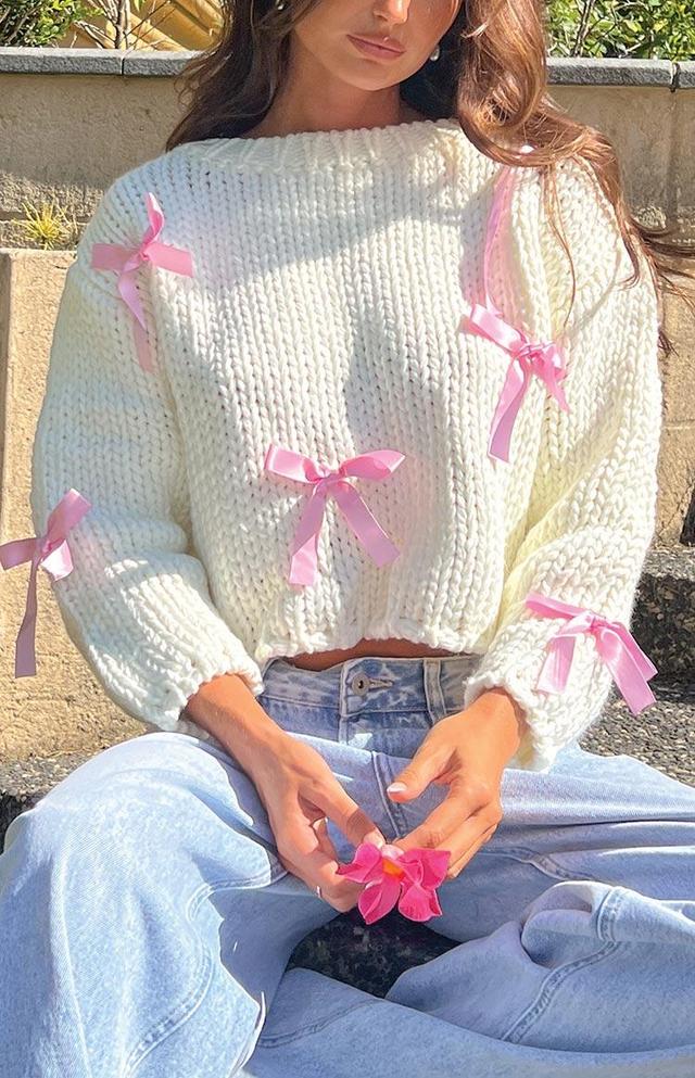 Sweetheart Stitch Bow White Sweater Product Image