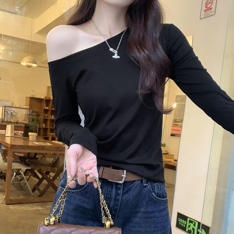 One Shoulder Long Sleeve Plain Tee Product Image