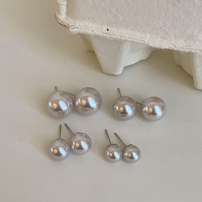 925 Sterling Silver Faux Pearl Stud Earring Product Image