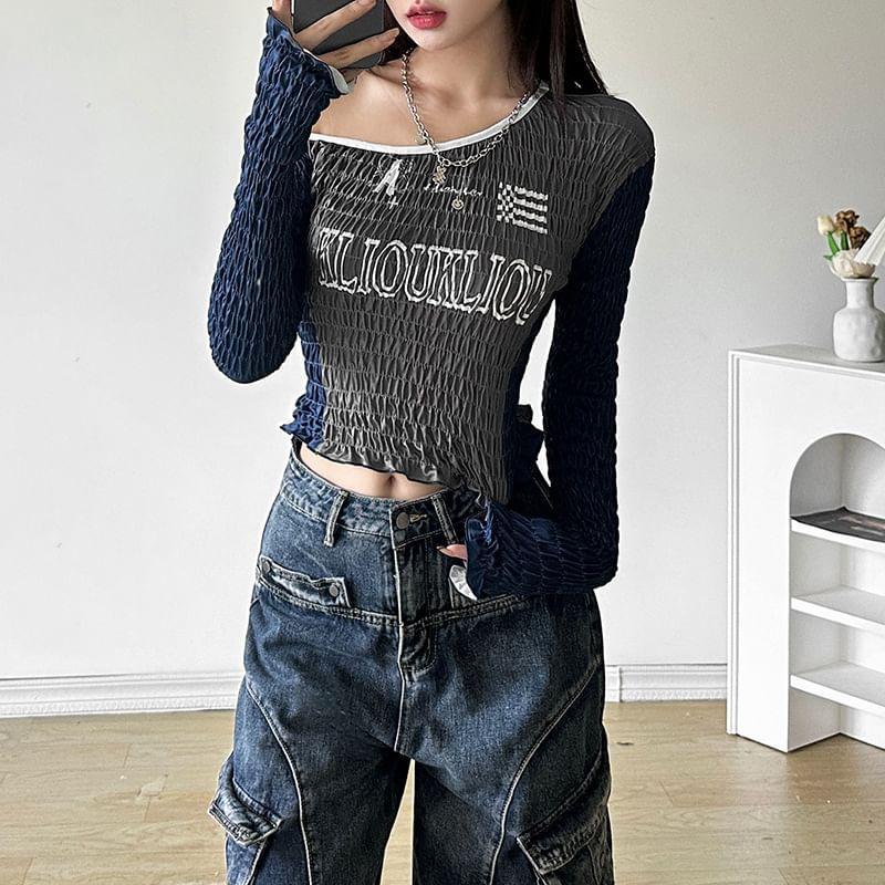 Long-Sleeve One-Shoulder Lettering Ruched Cropped T-Shirt Product Image