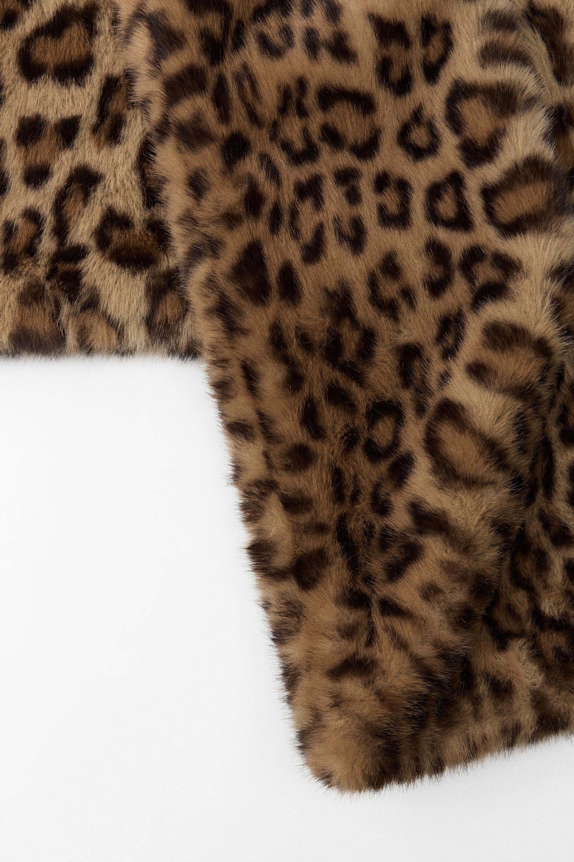 FAUX FUR ANIMAL PRINT SCARF Product Image