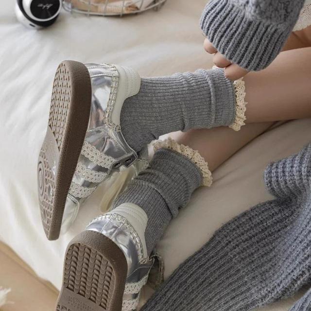 Lace Trim Ribbed Socks Product Image