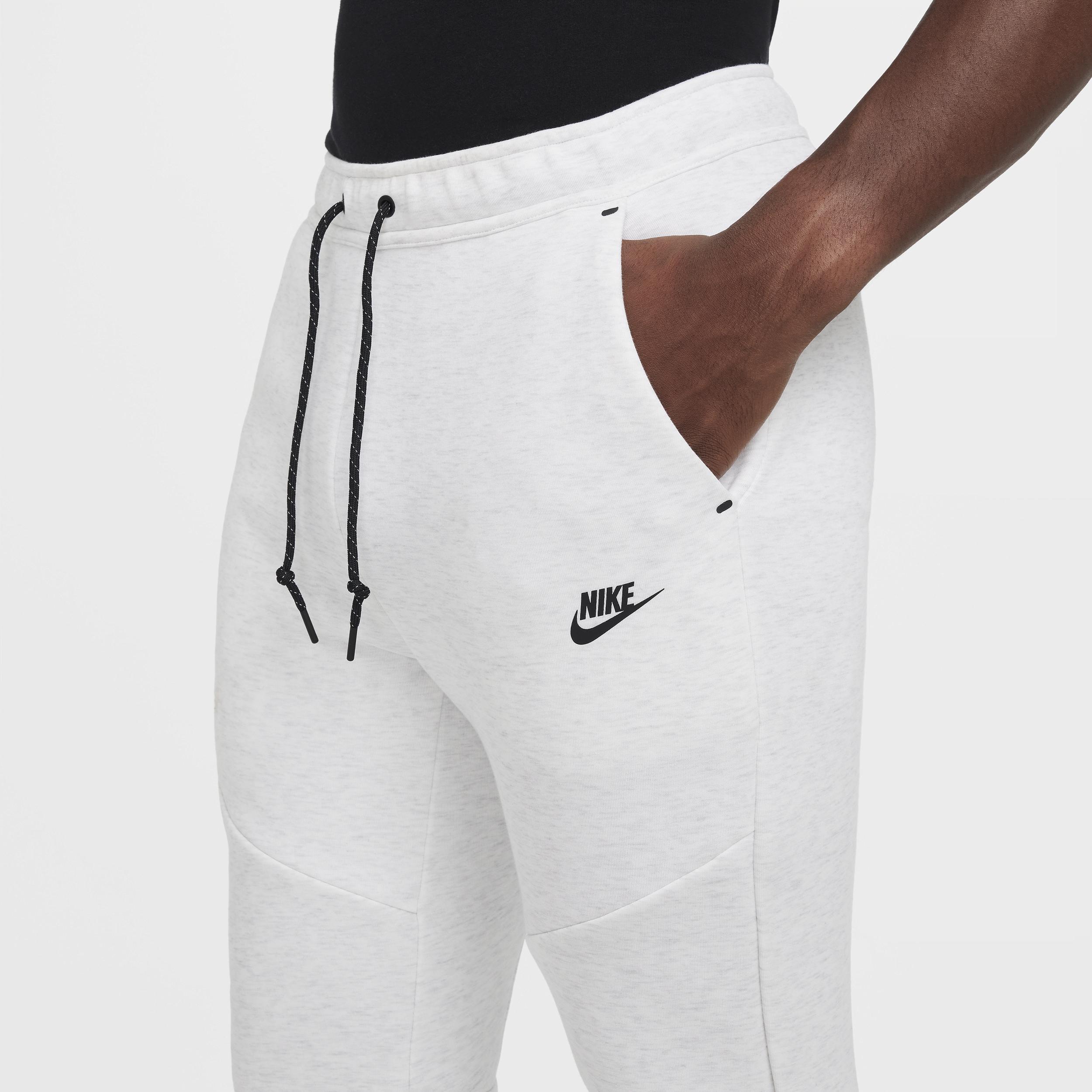 Nike Mens Tech Fleece Jogger Pants Product Image