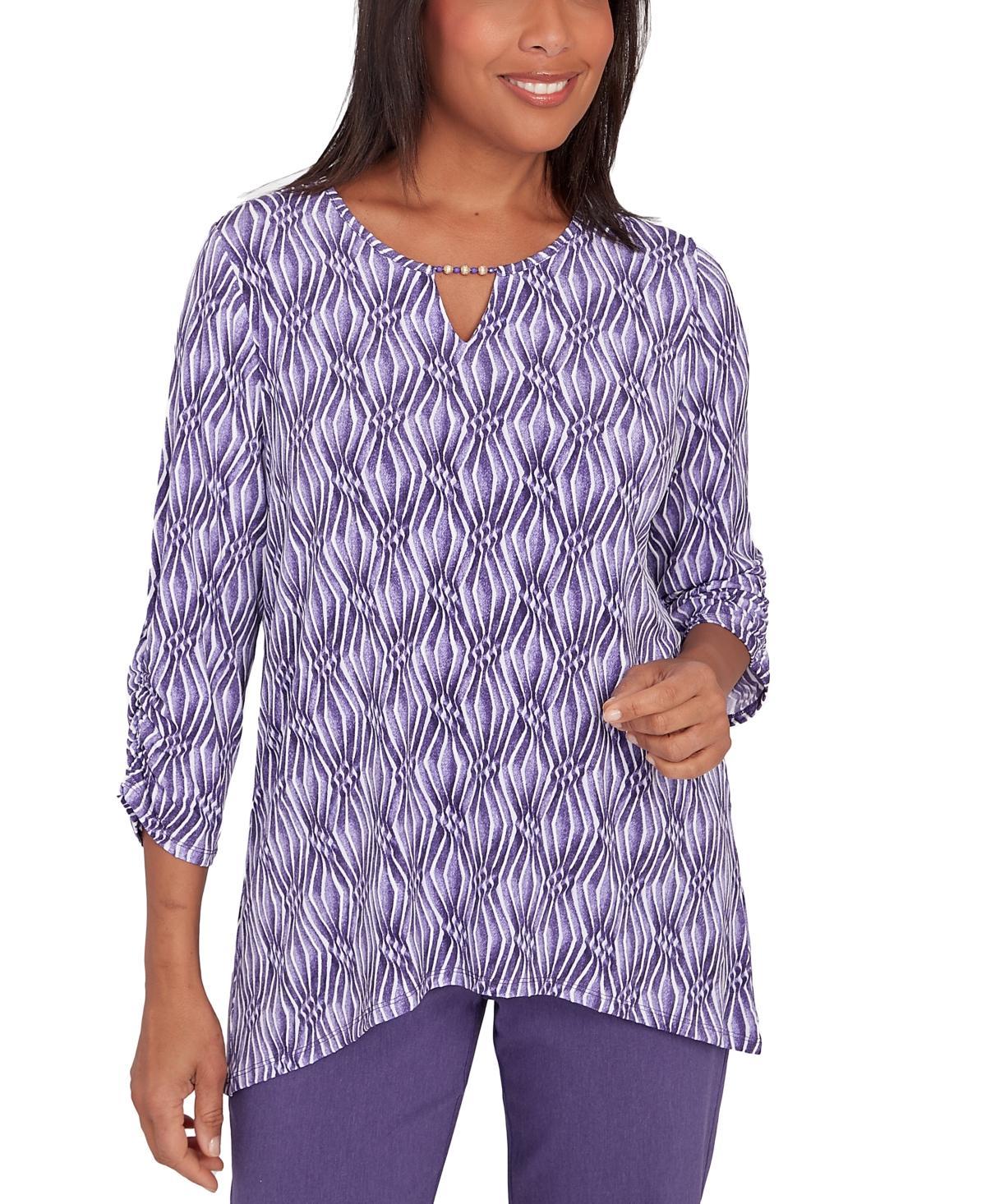 Petite Alfred Dunner Allover Diamond Print V-Neck Top, Womens Purple Product Image