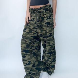 Low Waist Drawstring Camouflage Loose-Fit Wide-Leg Sweatpants product image