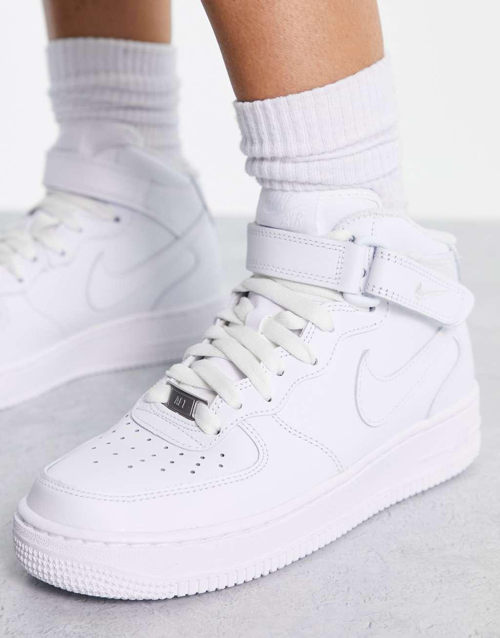 Nike Air Force 1 '07 Mid sneakers in white  Product Image