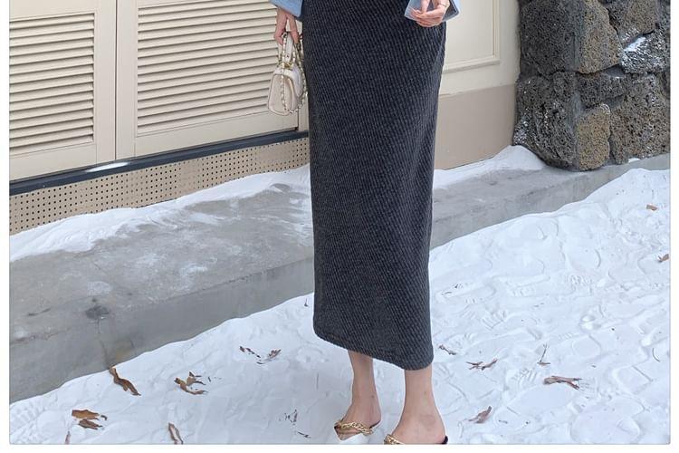 Long-Sleeve Crew Neck Contrast Trim Ruched Half-Buttoned Maxi Sheath Knit Dress Product Image