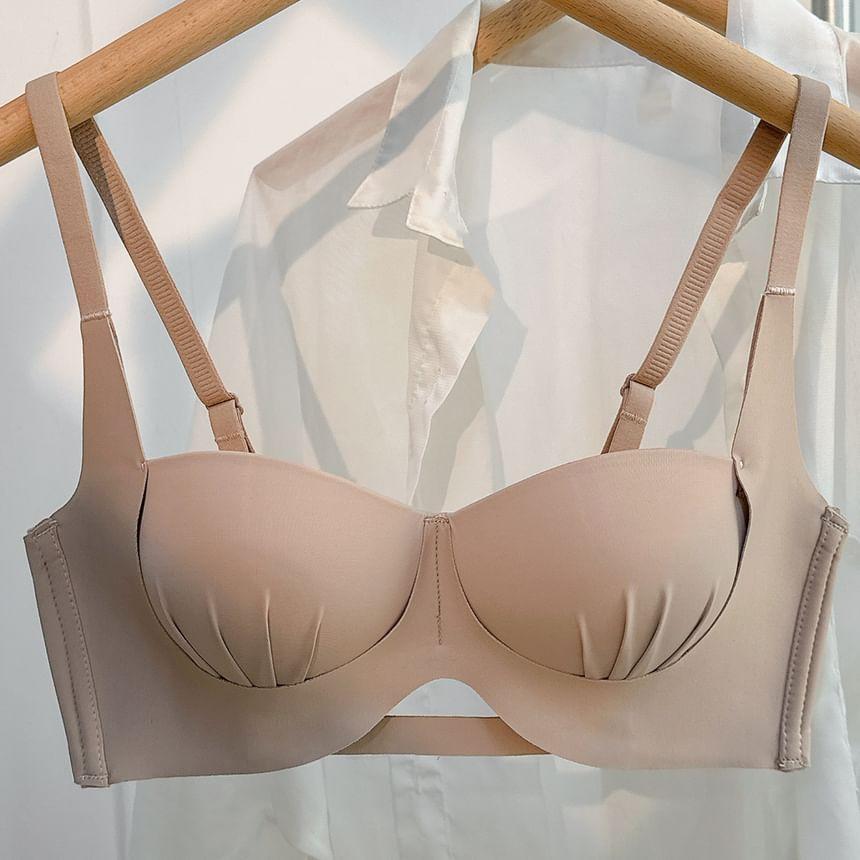 Plain Cutout Ruched Wireless Bra Product Image