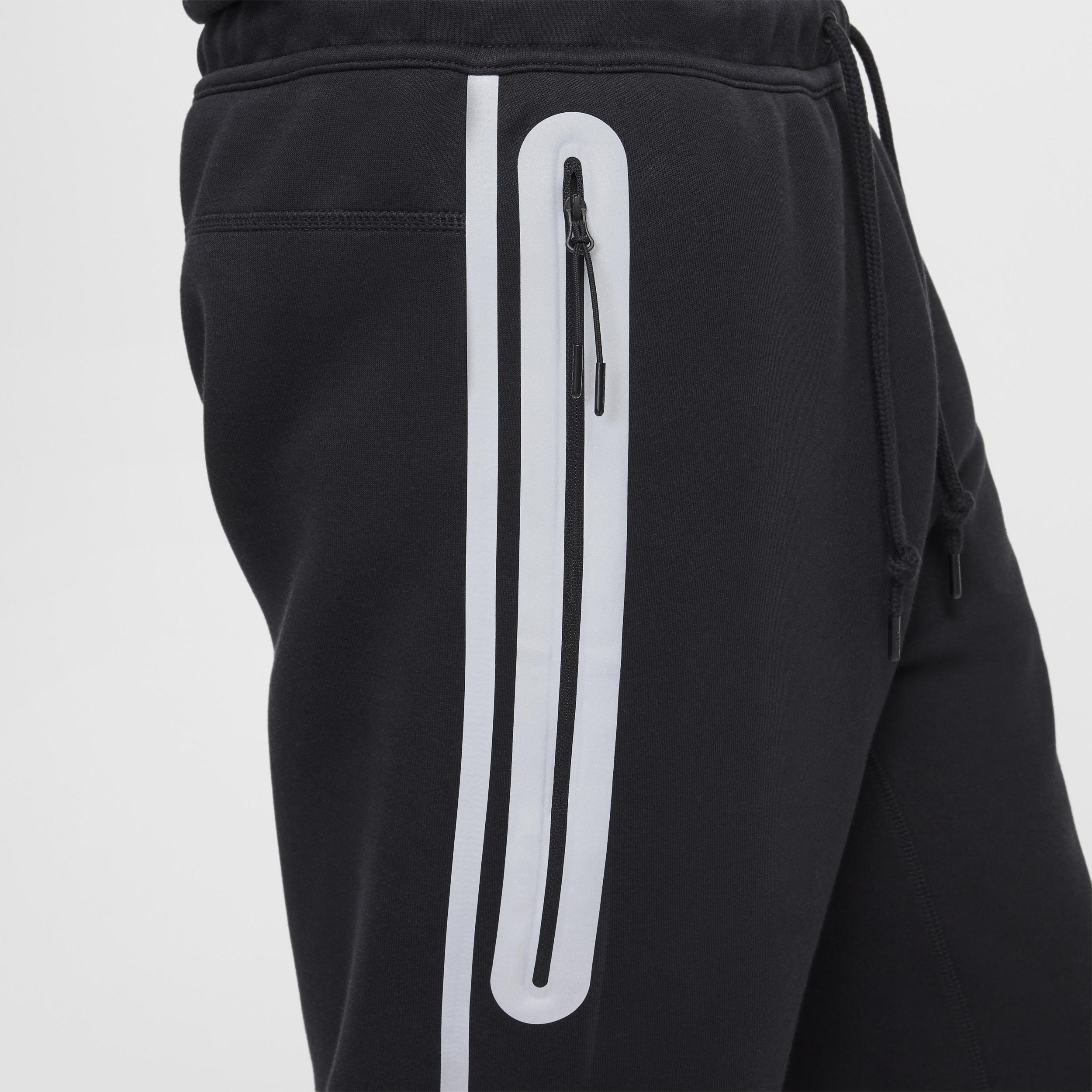 Nike Tech Men's Reflective Details Fleece Joggers Product Image