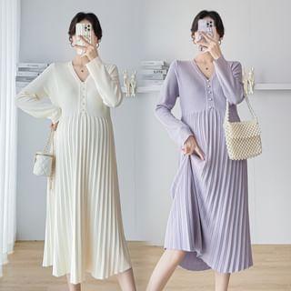 Maternity Long-Sleeve V-Neck Plain Ribbed Knit Midi Dress Product Image