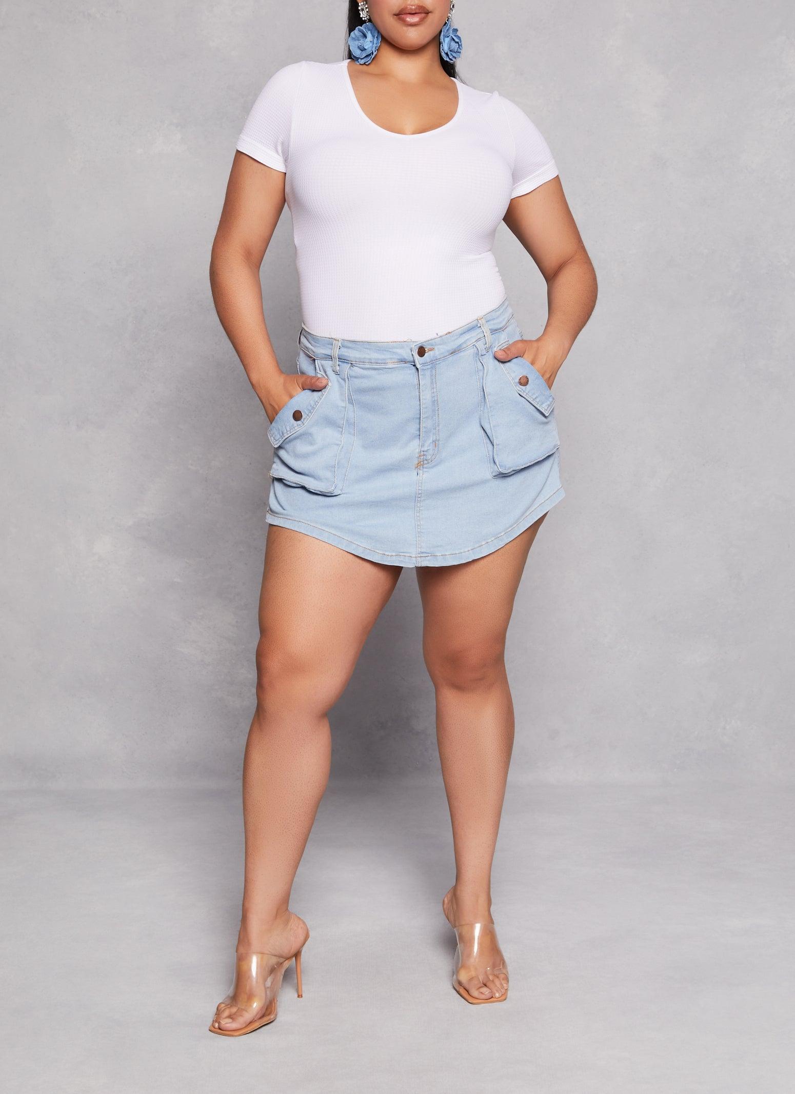 Womens Plus Size Daisy Pocket Denim Skort Product Image