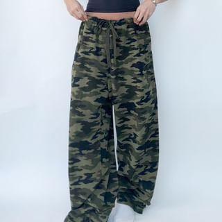 Drawstring Waist Camo Print Wide Leg Sweatpants Product Image