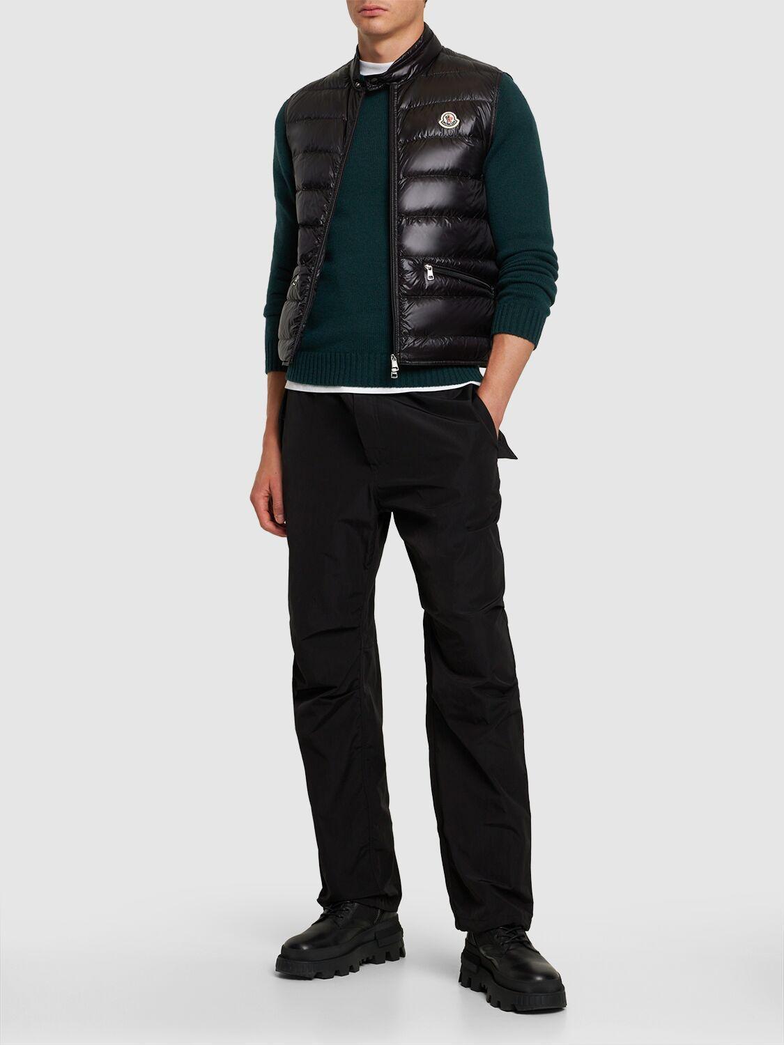 Gui Logo-patch Padded Gilet In Black Product Image