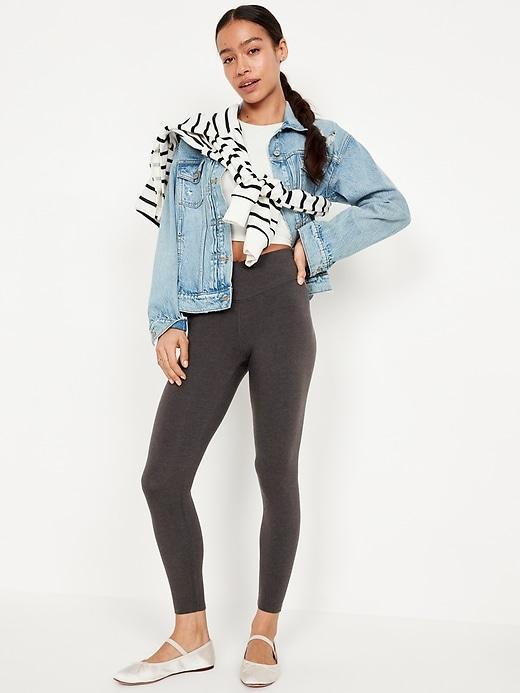 Extra High-Waisted PowerChill Crop Leggings Product Image