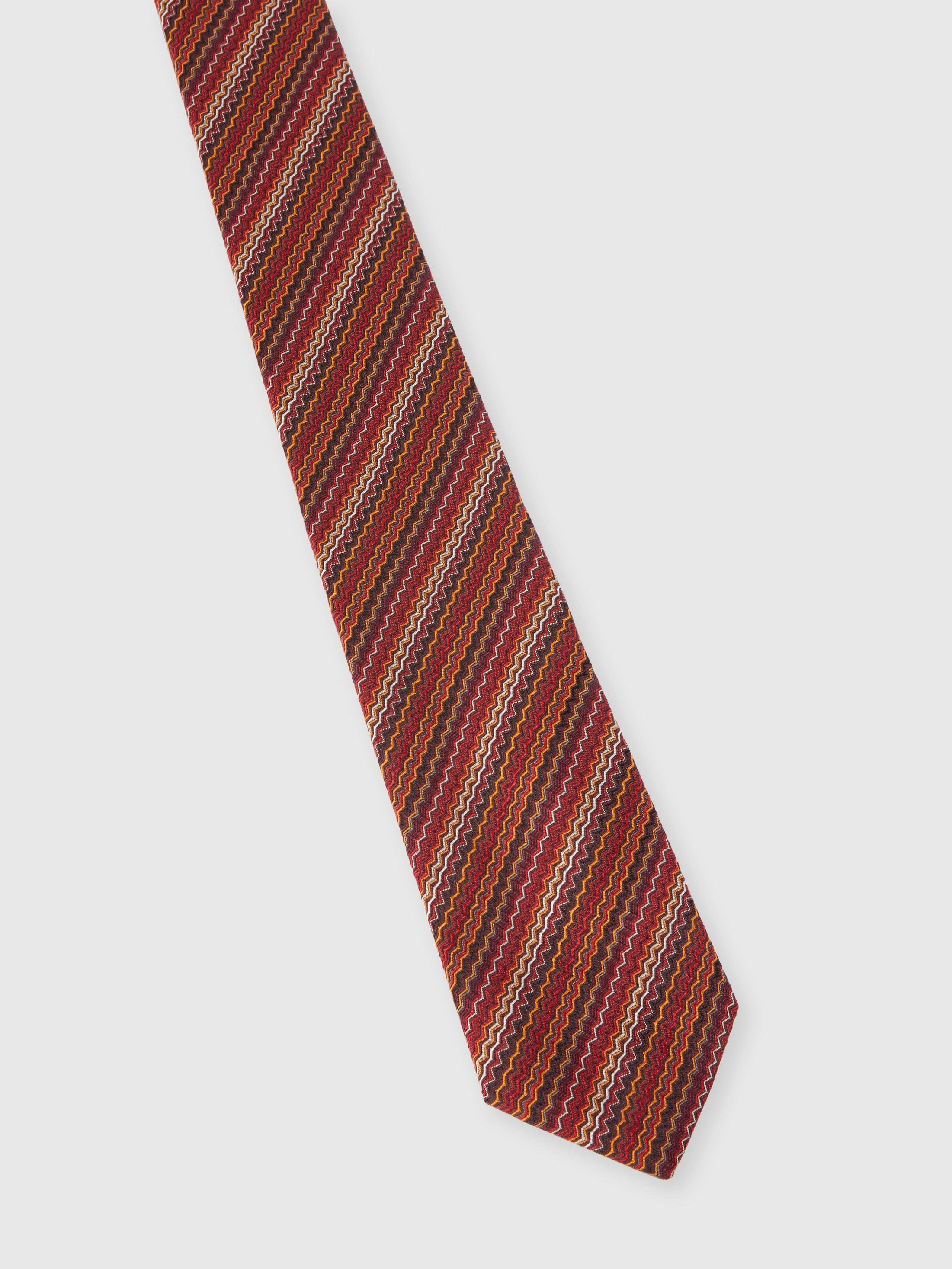 Silk tie with zig zag pattern Product Image