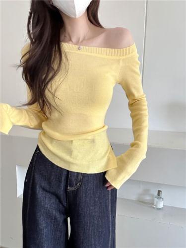 One-Shoulder Long-Sleeve Plain Knit Top Product Image