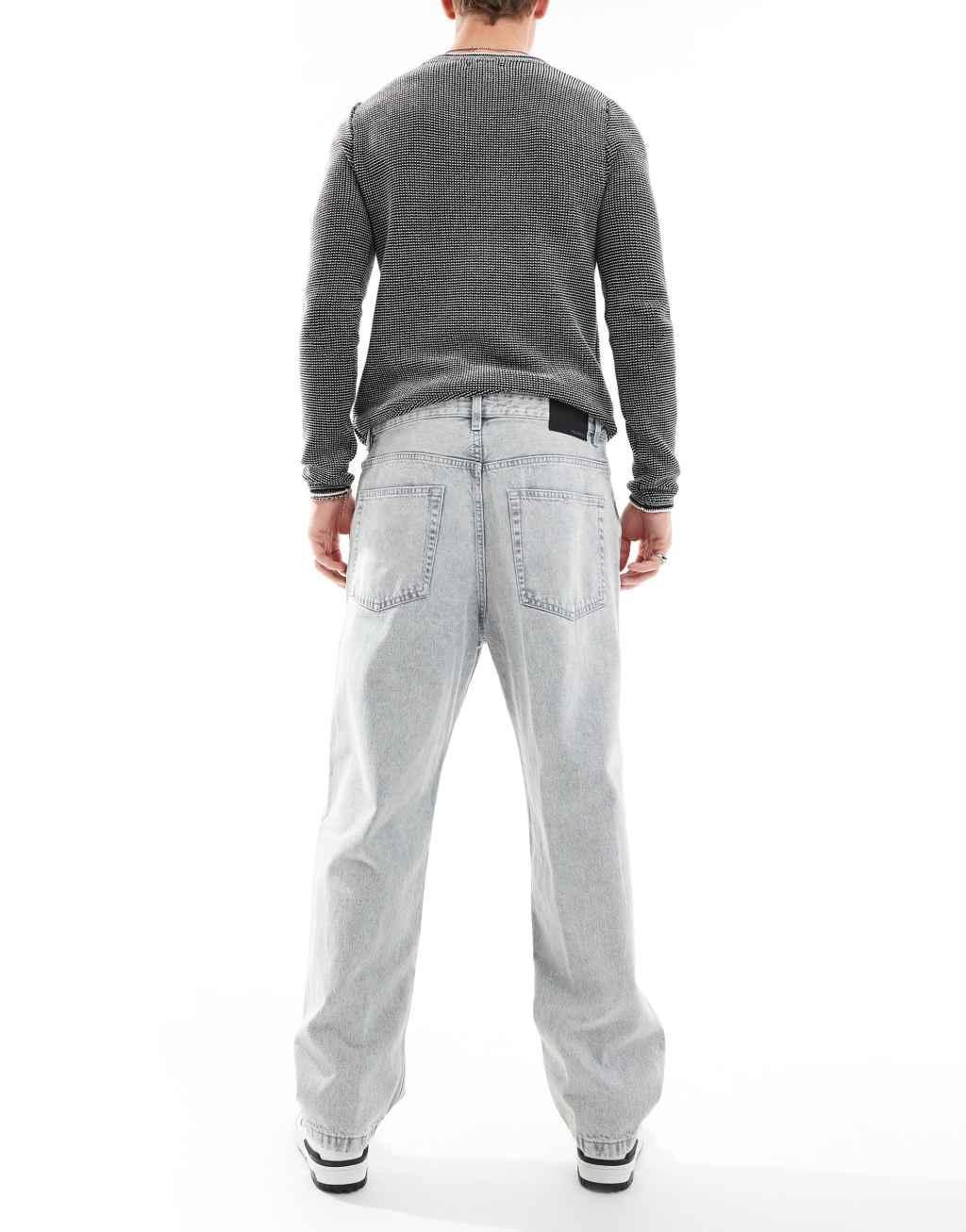 Pull&Bear baggy fit jeans in gray Product Image