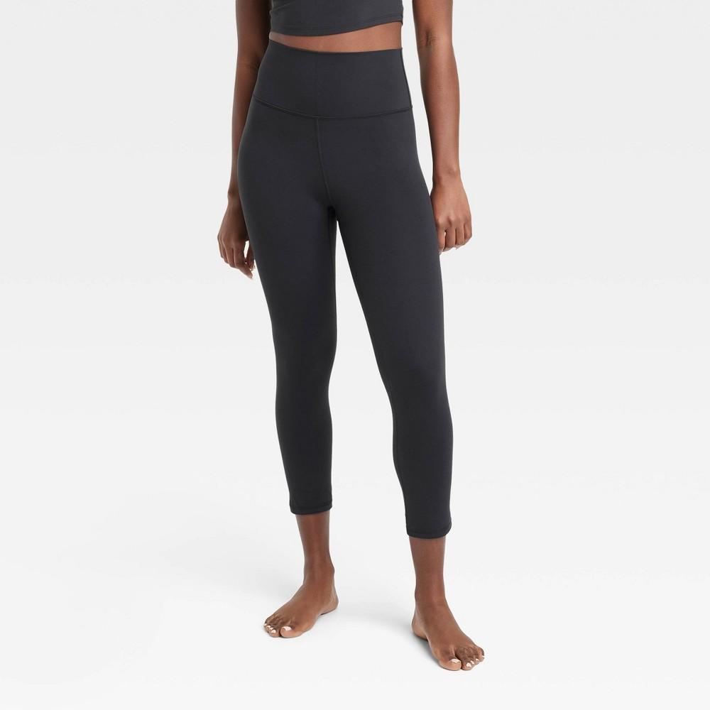 Womens Everyday Soft Ultra High-Rise Capri Leggings - All In Motion Product Image