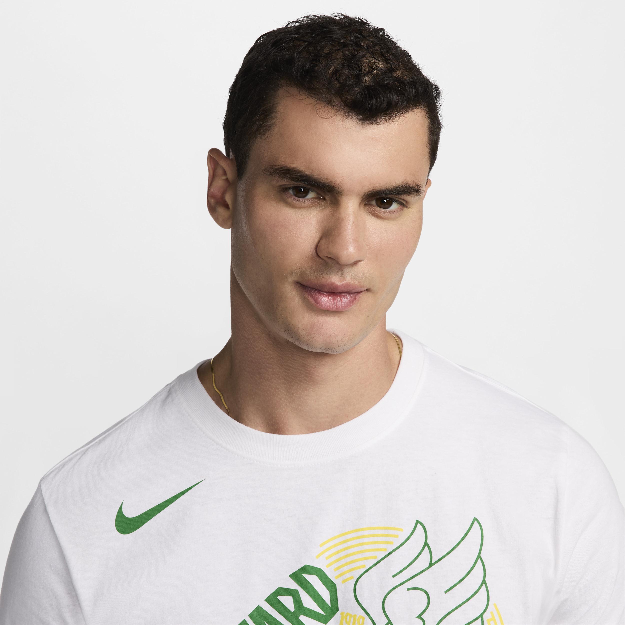 Nike Men's T-Shirt Product Image