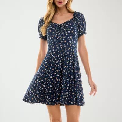 City Triangle Womens Short Sleeve Floral Fit + Flare Dress Juniors Product Image