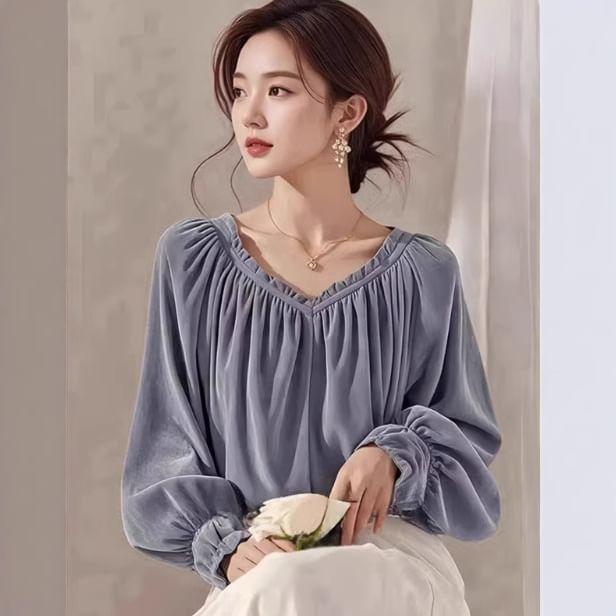 Balloon Sleeve V-Neck Plain Gathered Velvet Blouse Product Image